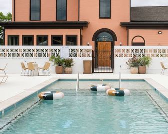Salt Ranch Hotel - Nashville - Pool