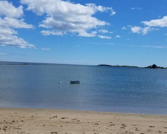 Get ready for Summer! Beach, fish, surf, Kennebunkport & UNE, Portland - Biddeford - Beach