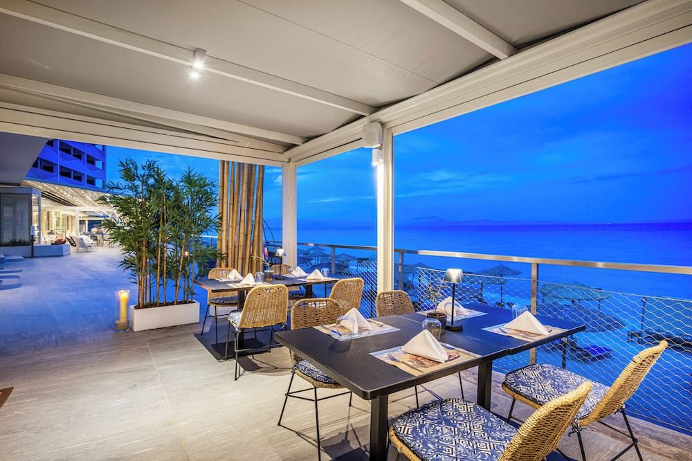 Ammon Zeus Luxury Beach Hotel