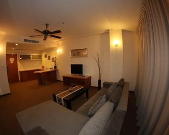 Seafest Hotel Semporna - Semporna - Living room