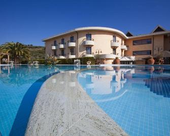Albergo Ristorante Uliveto - Veroli - Zwembad