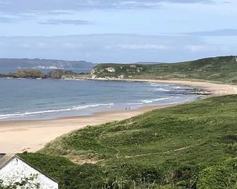 Slemish View - a beautiful setting in countryside - Ballymena - Beach
