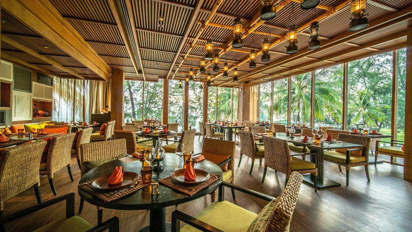 Renaissance Phuket Resort & Spa (SHA Plus+)