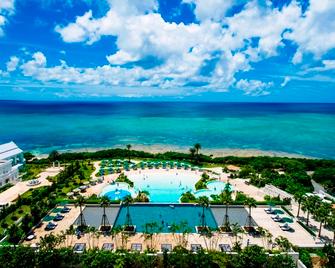 Hotel Monterey Okinawa Spa & Resort - אונה - בניין