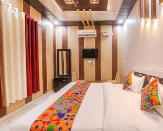 Fabhotel Uma Yugul - Ayodhya - Habitación