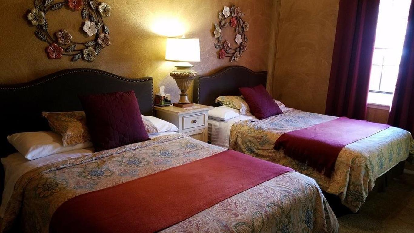 Los Milagros Hotel