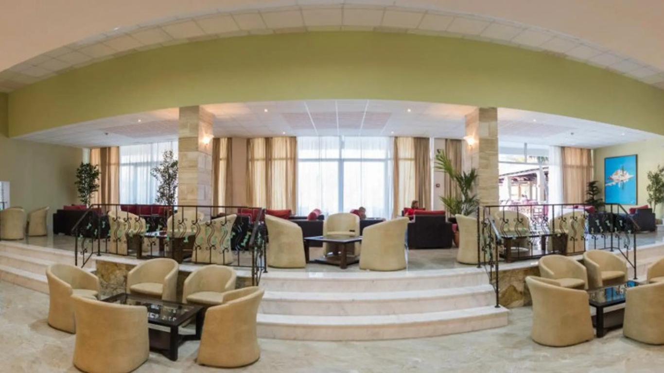 Angela Beach Hotel & Apts