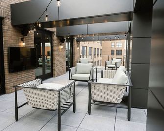 Anthem House Huntsville MidCity, powered by Placemakr - Huntsville