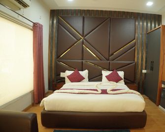 Hotel Rockstar - Pāonta Sāhib - Bedroom