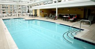 Concord by Executive Apartments - Arlington - Piscina