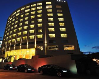 The Anya Hotel-Golf Course Road - Gurugram - Edificio