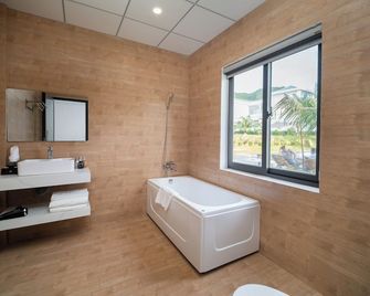 La Costa Resort - Tuy Phuoc - Pool