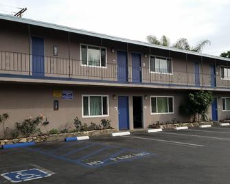 Del Aire Inn - Inglewood - Building