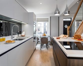 The Old Sweet Shop - Conwy - Kitchen