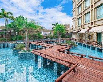 Tianyu Hotel - Dongguan - Pool