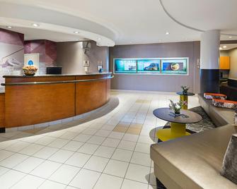 SpringHill Suites by Marriott Denver Airport - Denver - Front desk