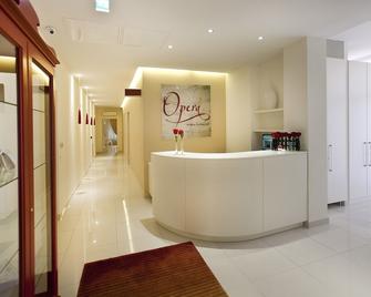 Opera Relais De Charme - Aparthotel - Verona - Recepción