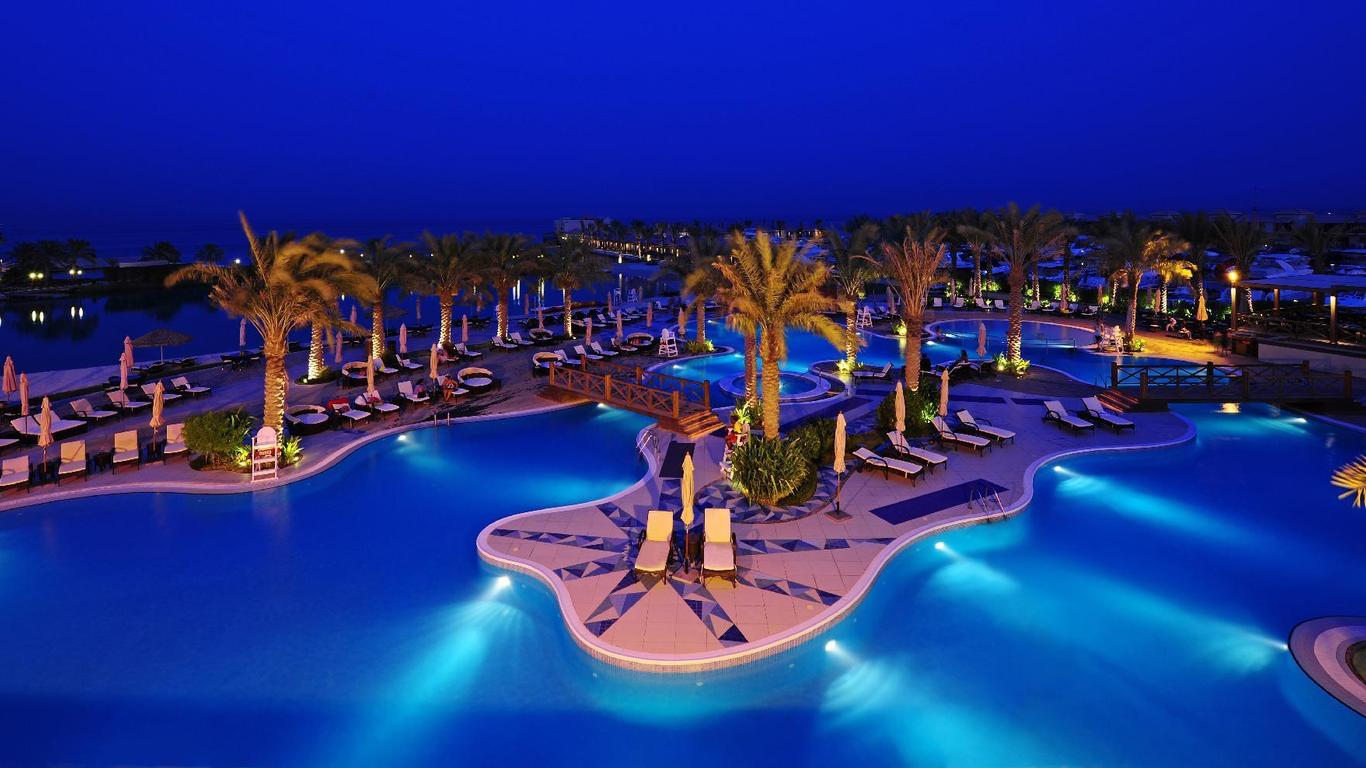 Al Bander Hotel & Resort