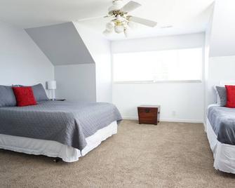 Large Room Near Uvu & Byu - Orem - Bedroom