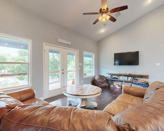 River Life - Burnet - Living room