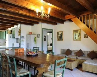 La Ferme - Pontoux - Gîte - Charette-Varennes - Comedor