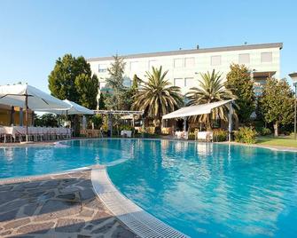 Hotel Ristorante Dragonara - San Giovanni Teatino - Bazén