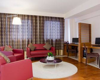 Holiday Inn Salerno - Cava De' Tirreni By IHG - Cava de' Tirreni - Servicio de la propiedad
