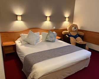 Brit Hotel Confort Villeneuve Sur Lot - Villeneuve-sur-Lot - Slaapkamer