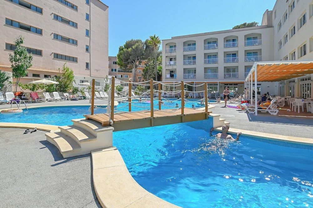 Club Hotel Cala Ratjada - Cala Ratjada - בריכה