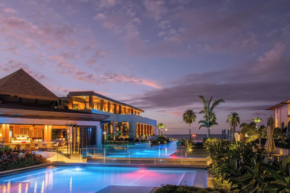 Crowne Plaza Fiji Nadi Bay Resort & Spa By IHG - נאדי - בריכה