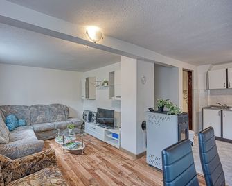 2 BR House By The Creek near Plitvice Lakes - Happy Rentals - Korenica - Living room