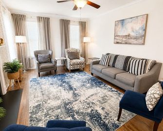 Convenient Remote-Friendly Suburban Oasi - Raleigh - Sala de estar