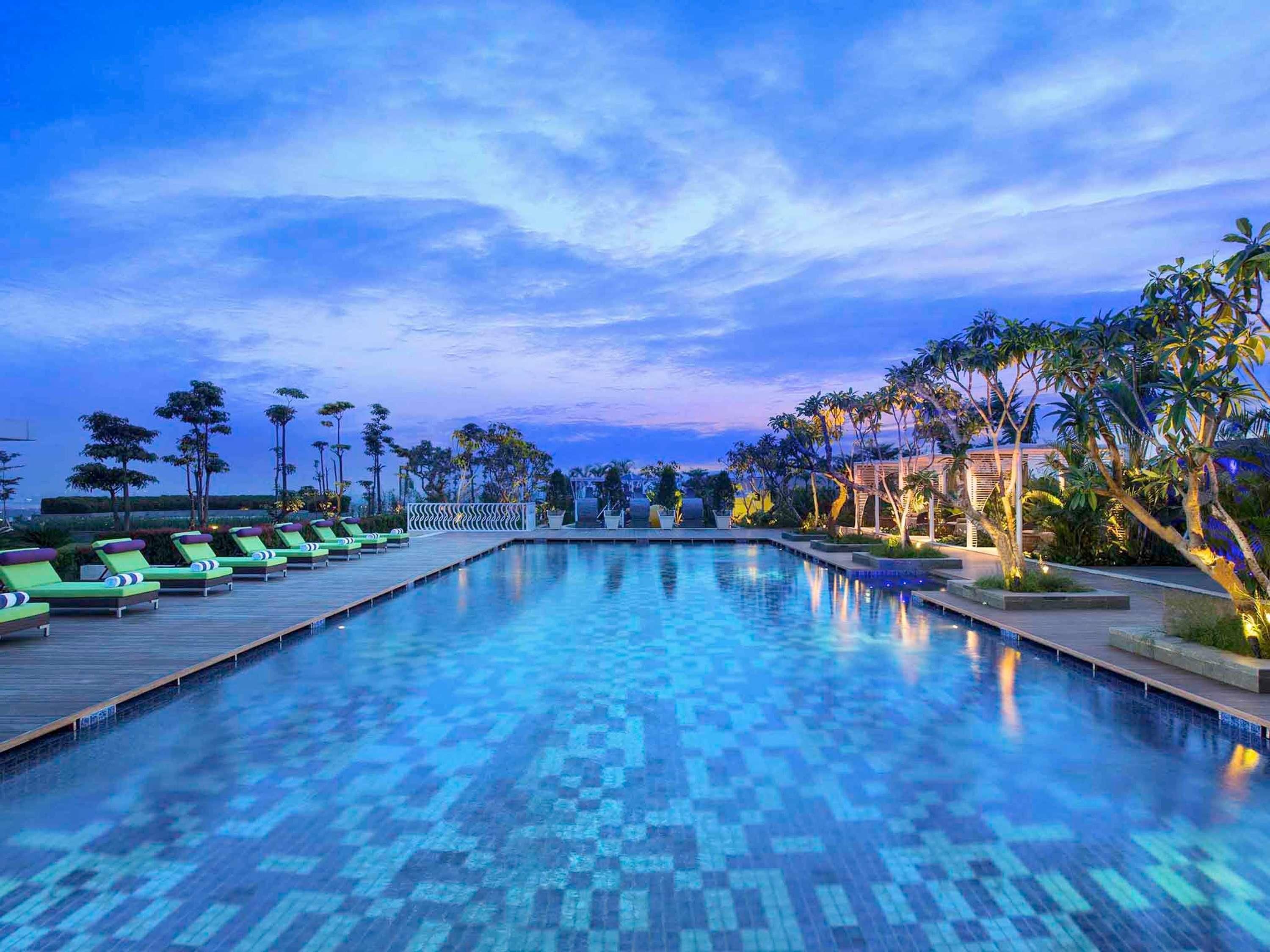 Novotel Tangerang - Tangerang City - בריכה