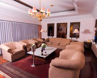 Bandung Giri Gahana Golf & Resort - Jatiroke - Sala de estar