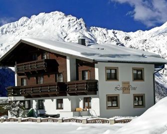 Ferienheim Leopoldine - Längenfeld - Building