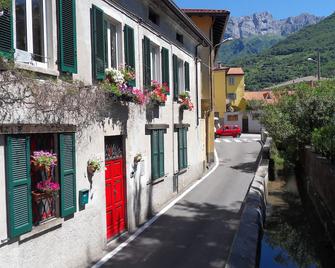 Apartment in the center, near the train station - Mandello del Lario - Gebäude