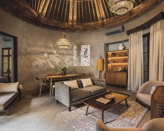 Amarea Resort & Spa Ubud by Ini Vie Hospitality - Ubud - Living room