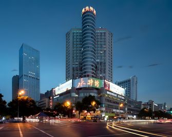 Vienna Hotel Changsha Ifc Pedestrian Street - Changsha - Building