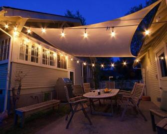 This house is a 5 bedroom(s), 3.5 bathrooms, located in Walla Walla, WA. - Walla Walla - Patio