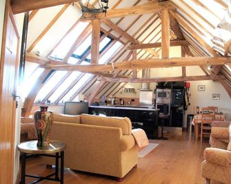 5 Gold Cottage near Ludlow - Oak Barn - Tenbury Wells - Wohnzimmer