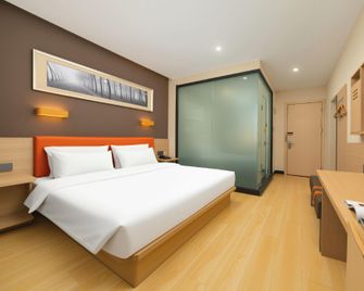 7Days Premium Jinan Beiyuan Street Red Star Macalline Branch - Jinan - Bedroom