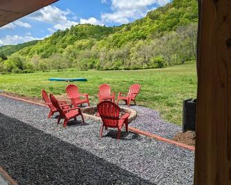 The River Barn at Lake Moomaw - Covington