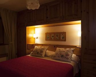 Le Rosier B&B e Appartamento - Saint-Vincent - Camera da letto