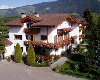 Beautiful Residence Klementhof With Gard - Natz-Schabs - Будівля