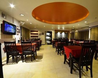 Hotel Rajawas - Dibrugarh - Restaurant