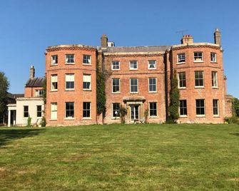 Caynham Court - Ludlow - Building