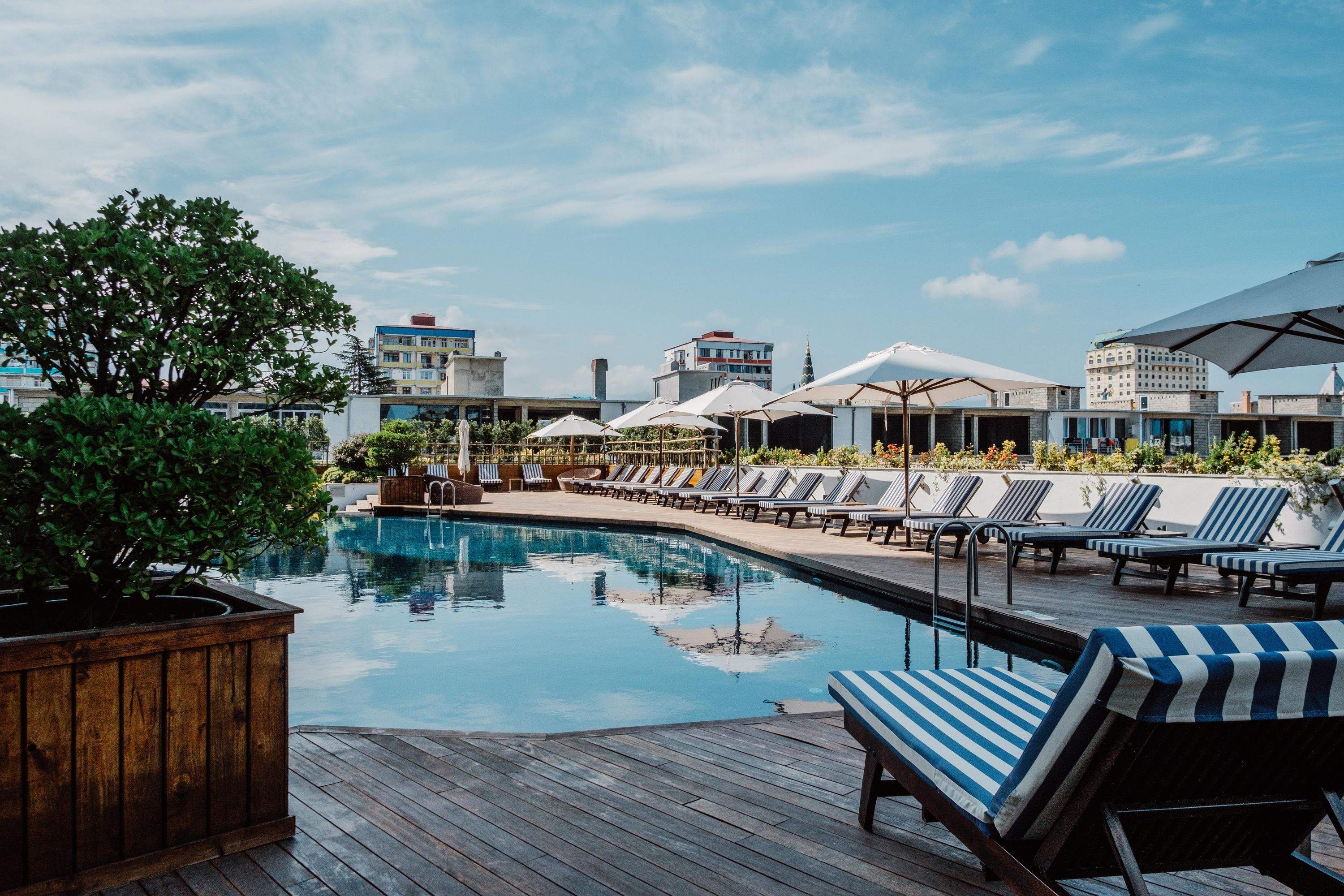 Radisson Blu Hotel, Batumi - באטומי - בריכה