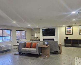 Wingate by Wyndham Los Alamos - Los Alamos - Lobby