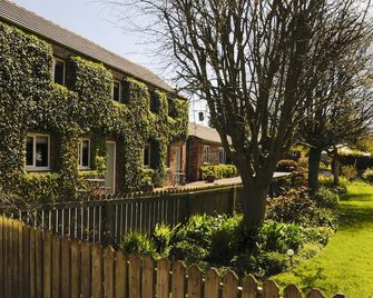 The Poplars - Thirsk - Außenansicht