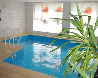 Zum Schneekopf - Oberhof - Pool
